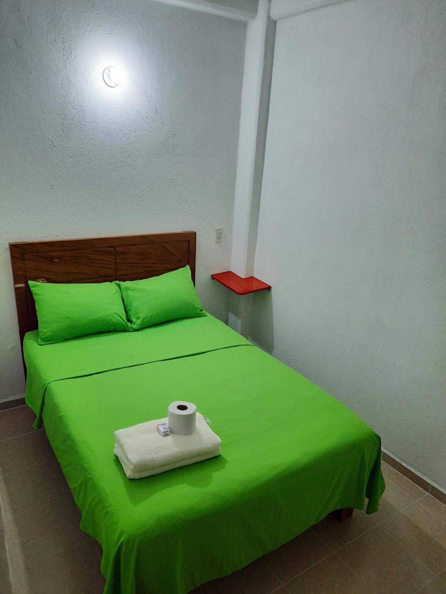 Cataviento Hotel Tecoanapa Номер фото